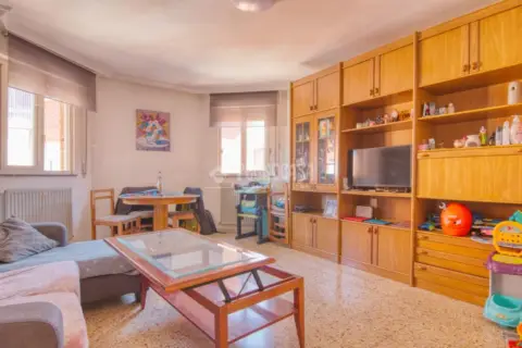 Piso en calle de Juan Carlos I