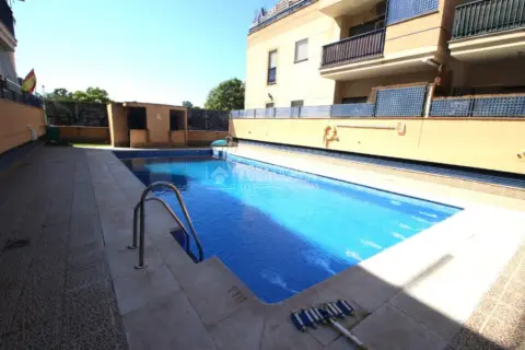 Piso en Residencial Triana-Barrio Alto-Híjar