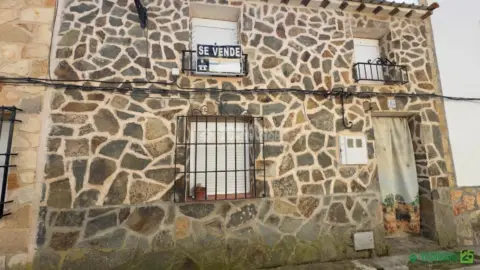 Casa pareada en calle Seda