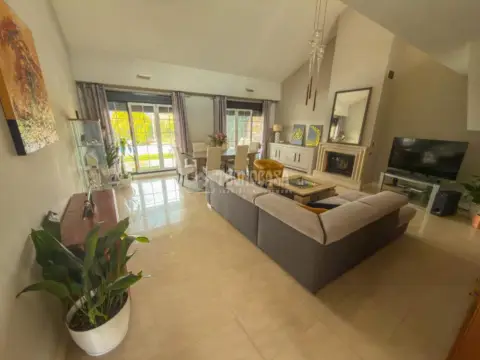 Casa pareada en Fontenebro-Altavista