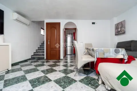 Casa adosada en Pinos Puente