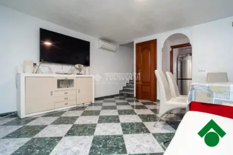 Casa adosada en Pinos Puente