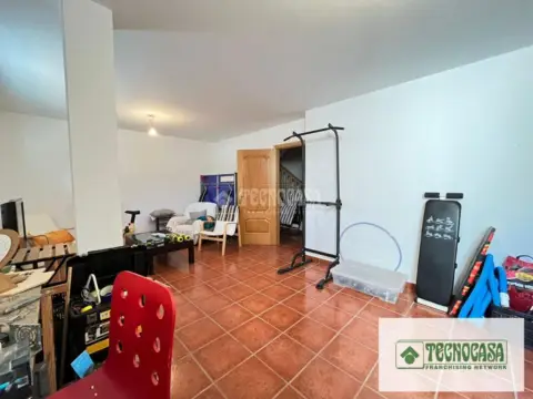 Casa adosada en Santa Olalla