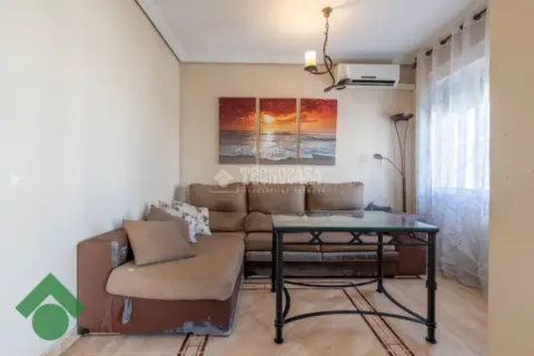 Piso en Santa Rosa-Valdeolleros