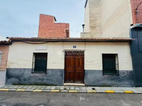 Casa adosada en Consuegra