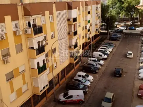 Piso en calle Almenas