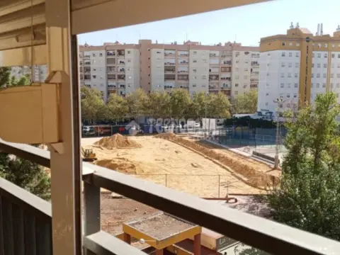 Piso en calle Almenas