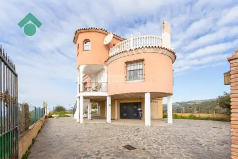 Casa rústica en Vélez-Málaga