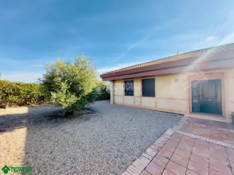 Casa unifamiliar en Layos