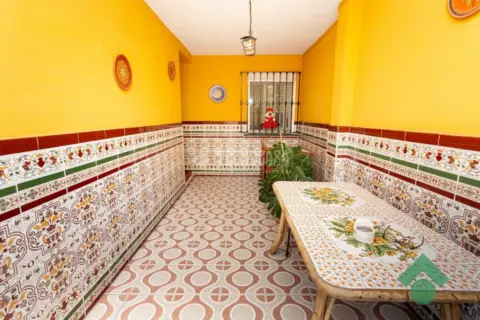 Casa adosada en Urbanización Ciudad Jardín