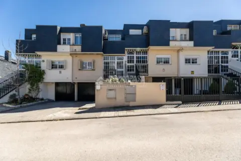 Casa adosada en El Burgo-El Abajón
