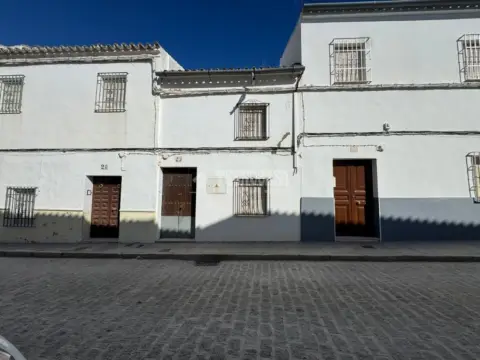 Casa pareada en calle de Santa Ana