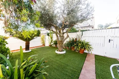 Casa pareada en Segur de Calafell