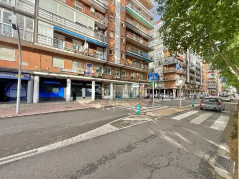 Piso en San Isidro, Estación