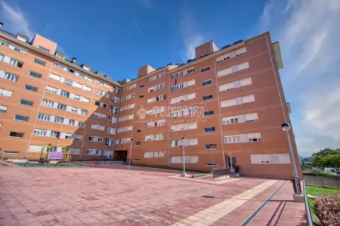 Piso en El Alisal-Cazoña