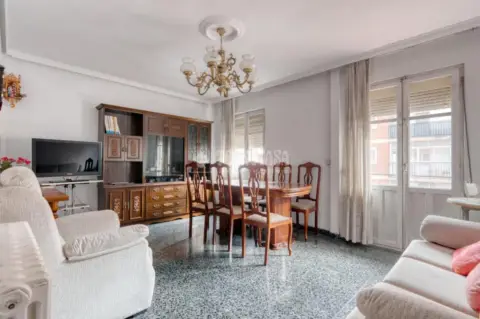 Piso en Hospital-Rondilla-Santa Clara