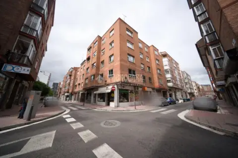 Piso en Circular-Vadillos