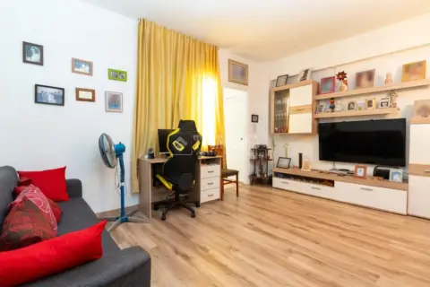 Piso en La Salud-El Perú-Cruz del Señor-Buenavista