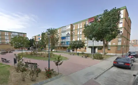 Piso en Puerta Blanca-Almudena-Mainake