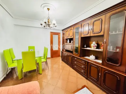Piso en calle de Joaquina Santander
