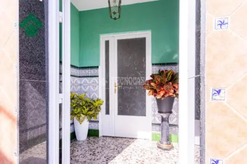 Casa pareada en Avenida de Pescia-La Noria-Pueblo Rocío