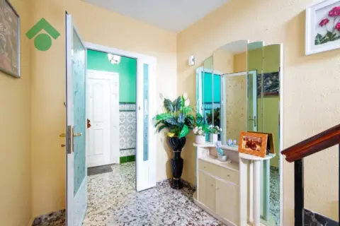 Casa pareada en Avenida de Pescia-La Noria-Pueblo Rocío