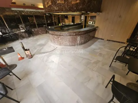 Local comercial en Naranjo-La Serna