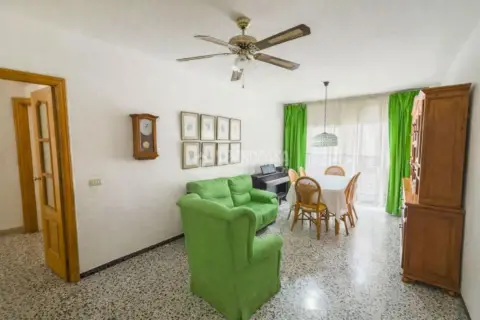 Piso en Rambla-Duggi-Los Hoteles