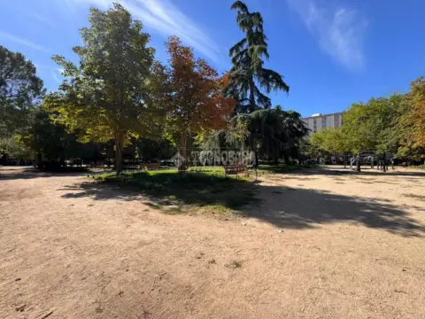 Casa pareada en calle de Córdoba