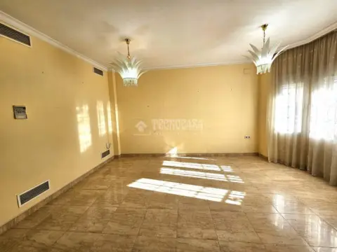 Casa pareada en Cúllar Vega