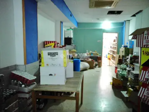 Local comercial en Barri de Mar-Ribes Roges-Plaça de la Sardana