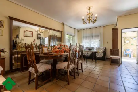 Casa rústica en Periurbano Oeste-Las Jaras