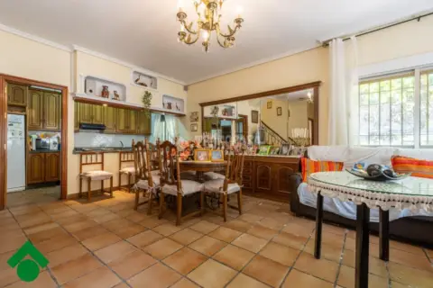 Casa rústica en Periurbano Oeste-Las Jaras