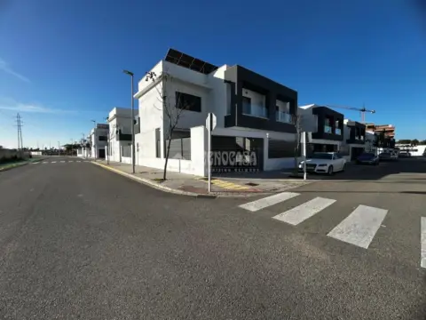 Casa adosada en La Rinconada