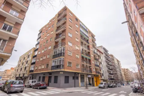 Piso en Delicias-Prosperidad-Rollo-Puente Ladrillo