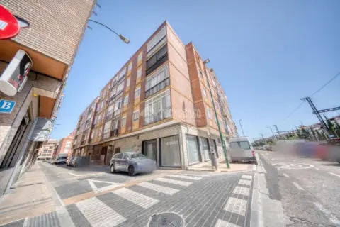 Piso en Circular-Vadillos