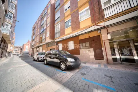Piso en Circular-Vadillos
