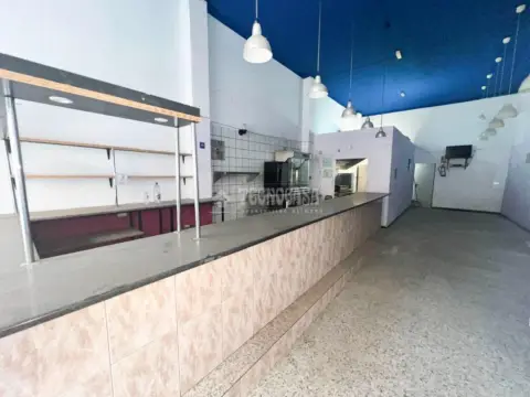 Local comercial en Núcleo Urbano