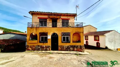 Casa adosada en Lanzahíta