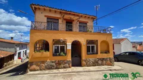 Casa adosada en Lanzahíta