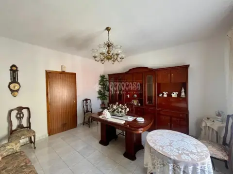 Casa adosada en Valdepeñas