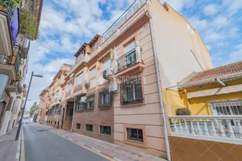 Piso en Zona Avenida de los Ogíjares