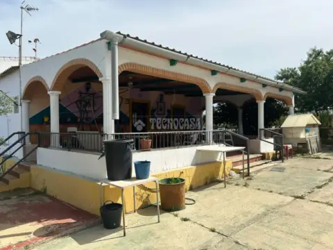 Casa rústica en La Hispanidad-Verdeluz