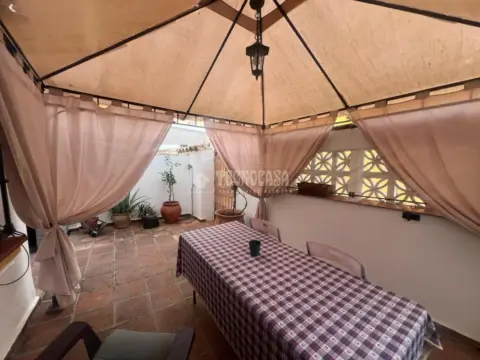 Casa adosada en Núcleo