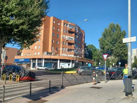 Piso en Naranjo-La Serna