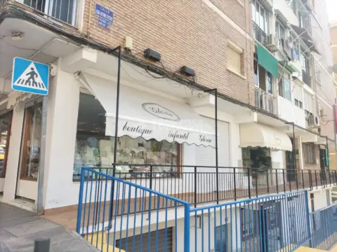 Local comercial en Camino de Suárez