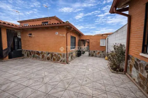 Casa pareada en Lominchar