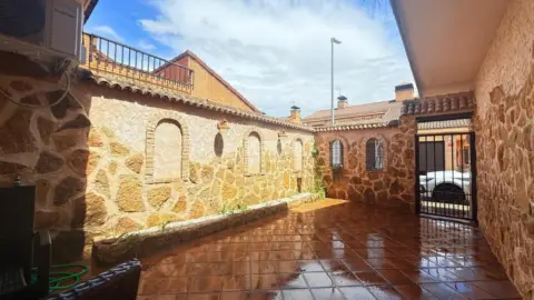 Casa adosada en Portillo de Toledo