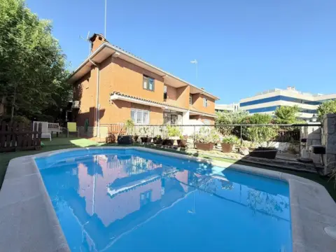 Casa pareada en Arroyo de la Vega