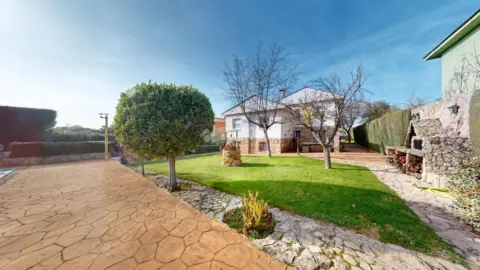 Casa unifamiliar en Valdenuño Fernández